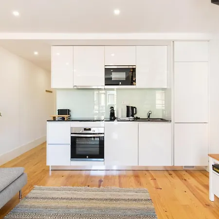Stunning 3br Flat In Flores By Lovelystay * 波尔图