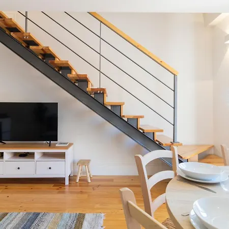 Apartment Stunning 3br Flat In Flores By Lovelystay *