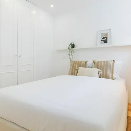 Apartment Stunning 3br Flat In Flores By Lovelystay *